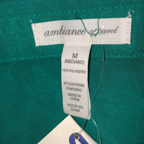 Ambiance Apparel Green Top. NWT. M - Picture 6 of 7
